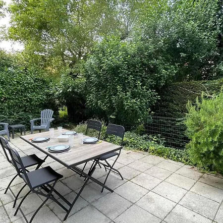 T3 Proche Du Avec Terrasse, Jardin, Et Stationnements Prives - - Fr-1-555-91 Apartment