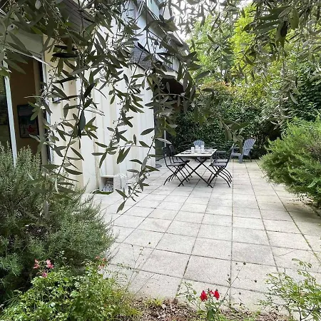 Apartment T3 Proche Du Avec Terrasse, Jardin, Et Stationnements Prives - - Fr-1-555-91 *