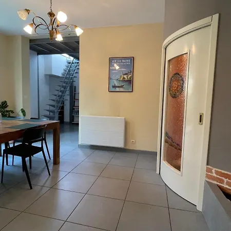T3 Proche Du Avec Terrasse, Jardin, Et Stationnements Prives - - Fr-1-555-91